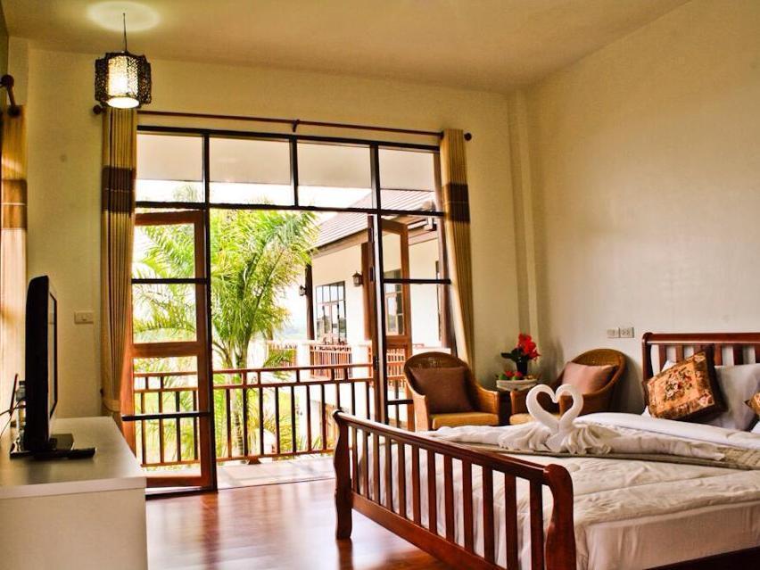 Gin'S Maekhong View Hotel Чианг Сеeн Екстериор снимка